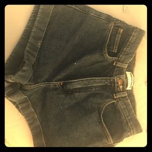 Short jeans